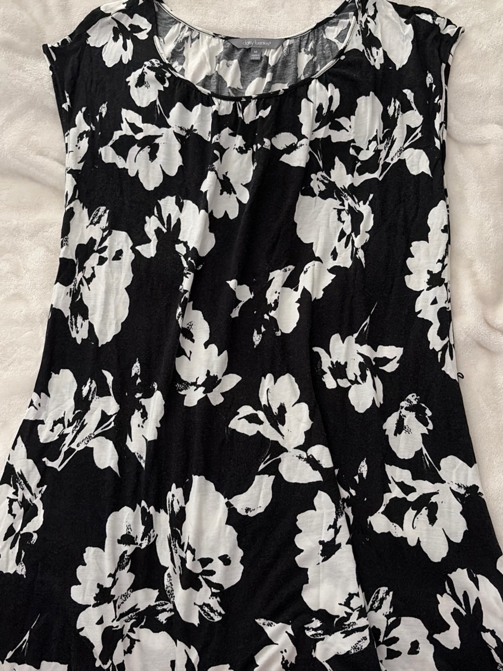 Daisy Fuentes Black and White Floral Sleeveless Dress